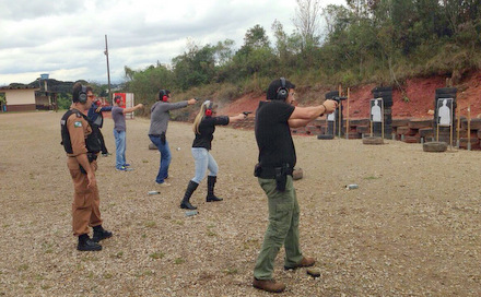 AMAPAR promove curso para associados interessados em renovar o registro de arma de fogo 